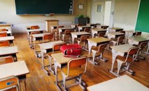 Classroom with empty desks.